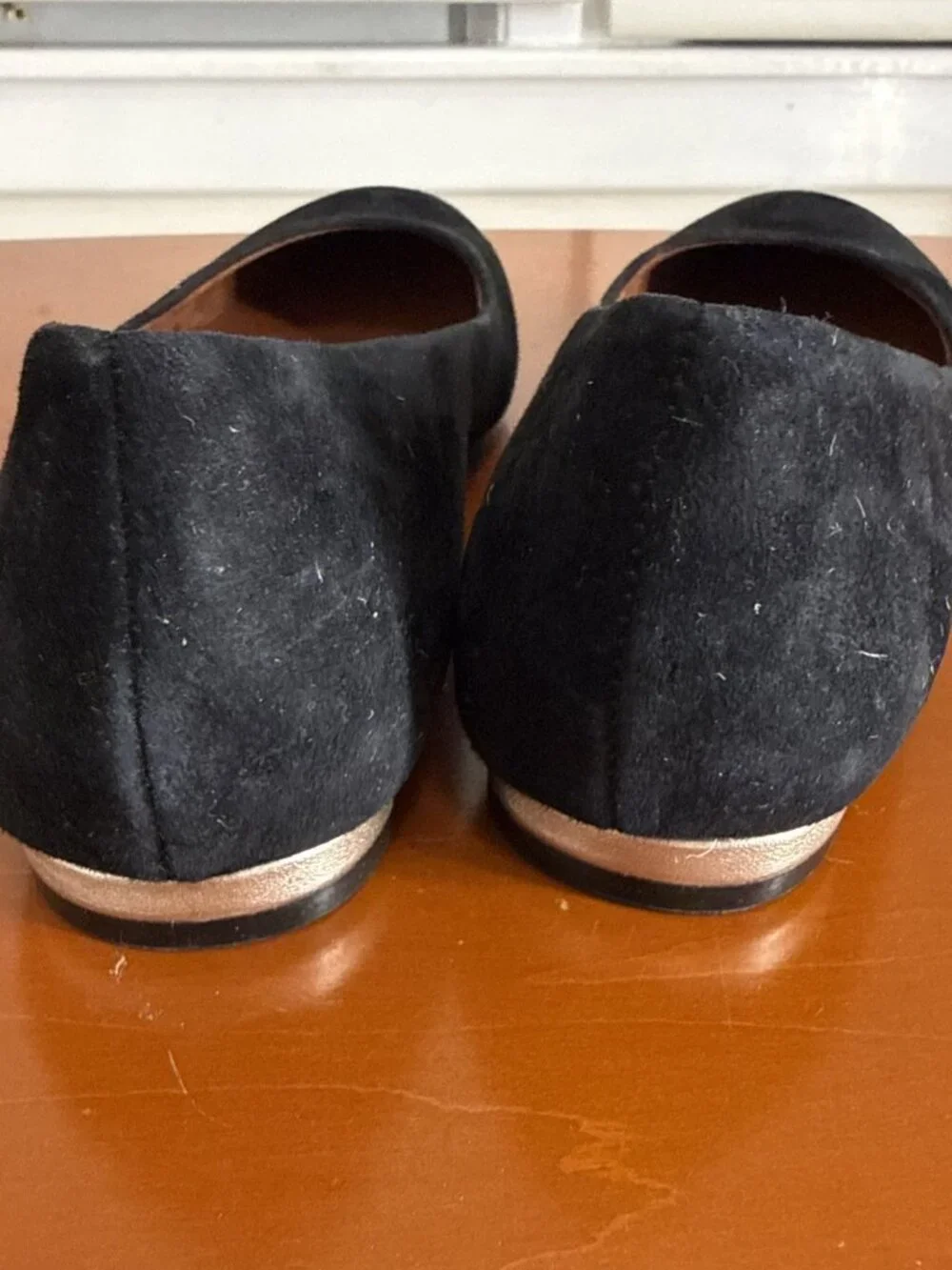 Vionic - Suede Leather Round Toe Slip on Flats Shoes - Hannah - Black Size 7